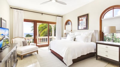 Luxury Villa Photo #35