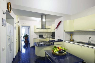 Luxury Villa Photo #9