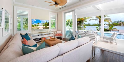 Luxury Villa Photo #11
