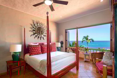 Luxury Villa Photo #26