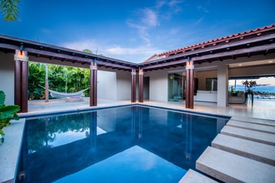 Luxury Villa Photo #5