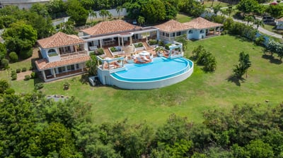 Luxury Villa Photo #51