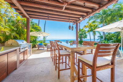 Luxury Villa Photo #11