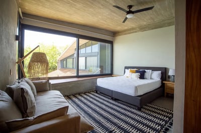 Luxury Villa Photo #18