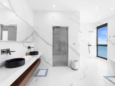Luxury Villa Photo #36
