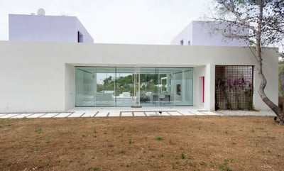 Luxury Villa Photo #2
