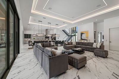 Luxury Villa Photo #22