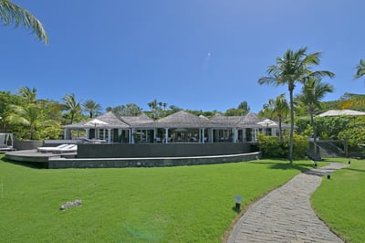 Luxury Villa Photo #6