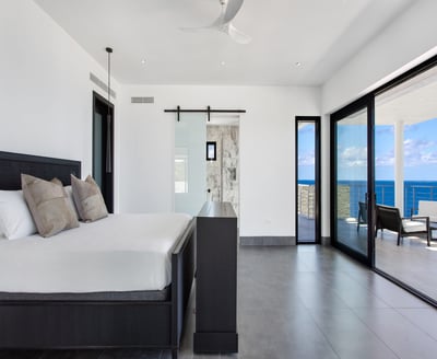 Luxury Villa Photo #25