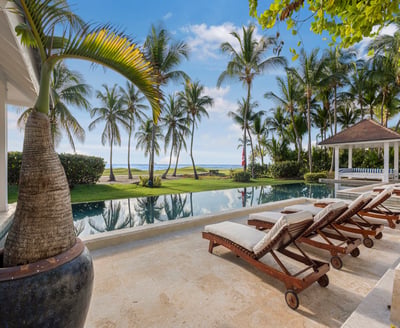 Luxury Villa Photo #3