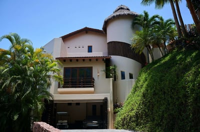 Luxury Villa Photo #5