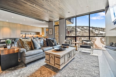 Luxury Villa Photo #3