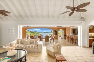 Luxury Villa Photo #19