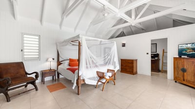 Luxury Villa Photo #20