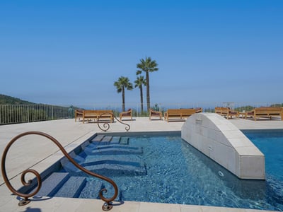 Luxury Villa Photo #5