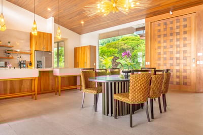 Luxury Villa Photo #32