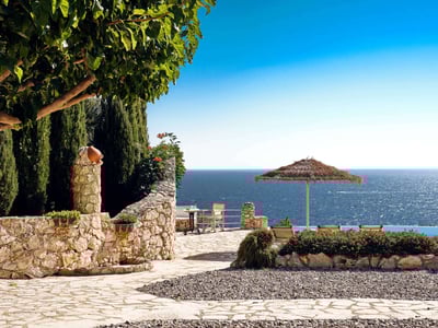 Luxury Villa Photo #4