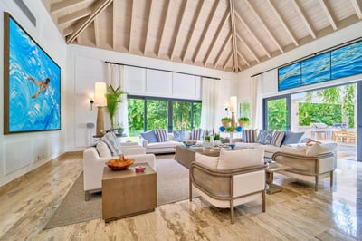 Luxury Villa Photo #12