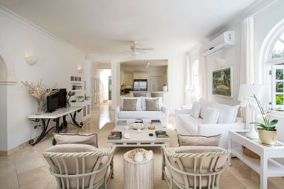 Luxury Villa Photo #4