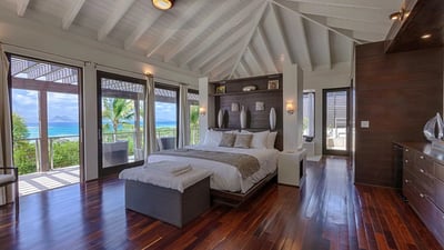 Luxury Villa Photo #13
