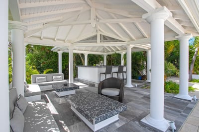 Luxury Villa Photo #14