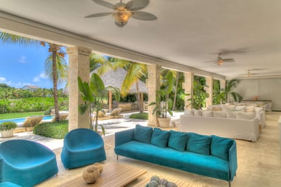 Luxury Villa Photo #9