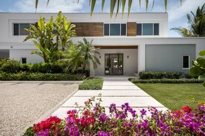 Luxury Villa Photo #2