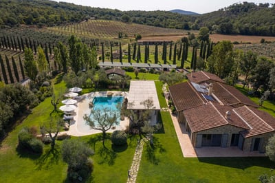 Luxury Villa Photo #3