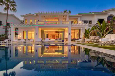 Luxury Villa Photo #4