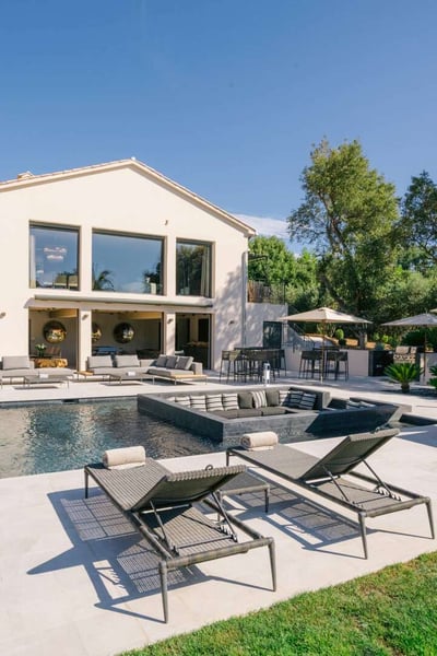 Luxury Villa Photo #2