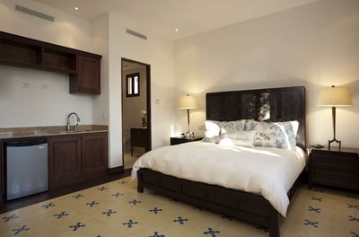 Luxury Villa Photo #18