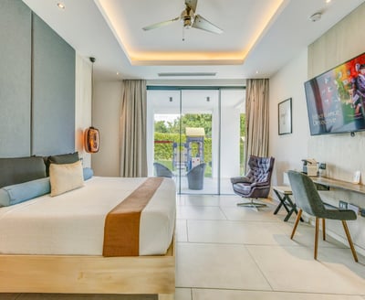 Luxury Villa Photo #41
