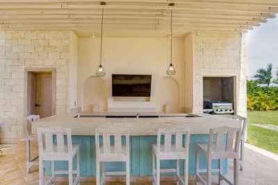 Luxury Villa Photo #9