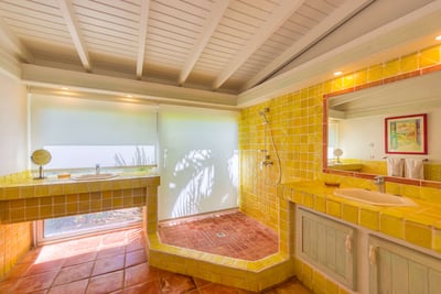 Luxury Villa Photo #30