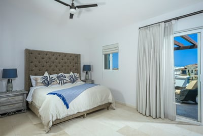 Luxury Villa Photo #14