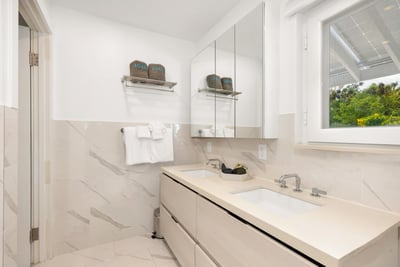 Luxury Villa Photo #26
