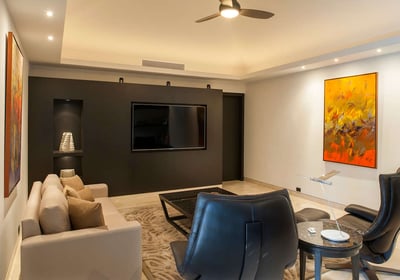 Luxury Villa Photo #23