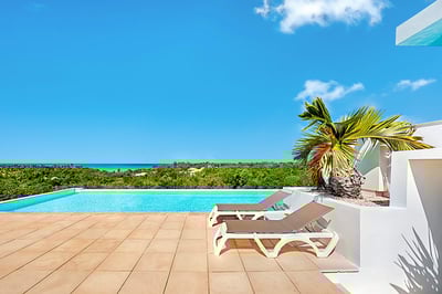 Luxury Villa Photo #6