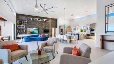 Luxury Villa Photo #18