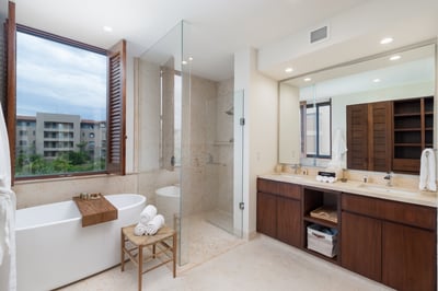 Luxury Villa Photo #22
