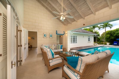 Luxury Villa Photo #6