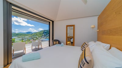 Luxury Villa Photo #36