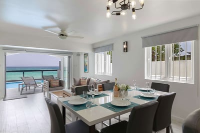 Luxury Villa Photo #18
