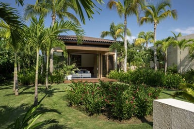 Luxury Villa Photo #14