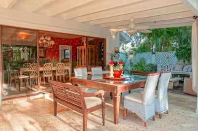 Luxury Villa Photo #15