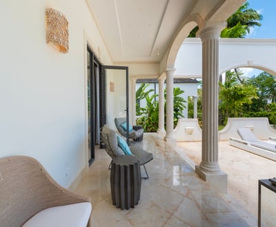 Luxury Villa Photo #38
