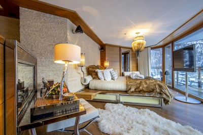 Luxury Villa Photo #16