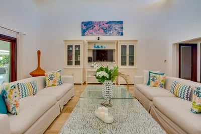 Luxury Villa Photo #31