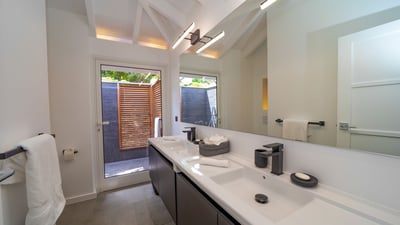 Luxury Villa Photo #41
