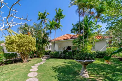 Luxury Villa Photo #5